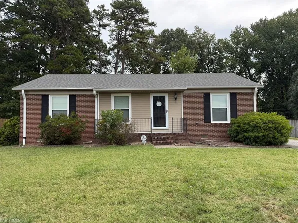 4207 Olympia Dr, Greensboro, NC 27406