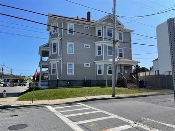 455 Dwelly St, Fall River, MA 02724