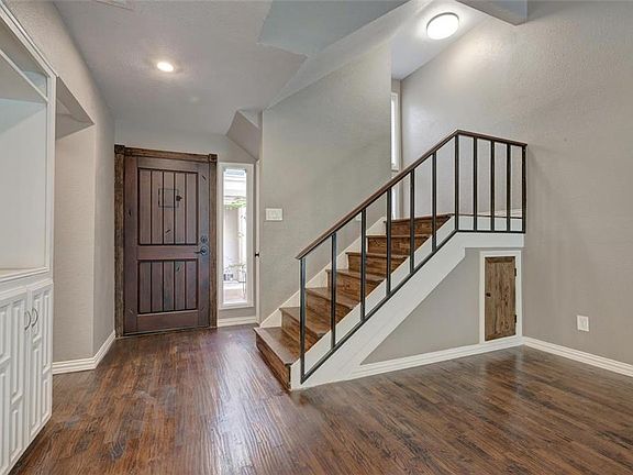 4th image of 15 Oakbrook Dr