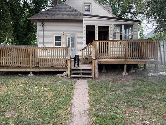 2nd image of 621 5th St SE