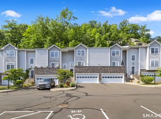 Stetson Place, Danbury, CT 06811