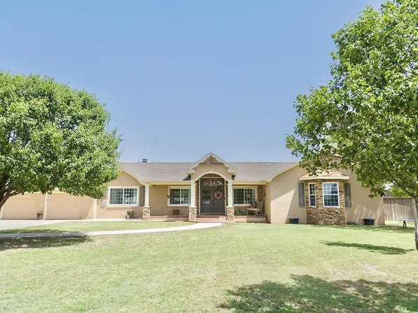 1308 W 24th St, Plainview, TX 79072