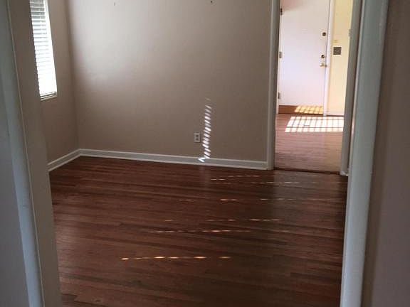 5th image of 1227 Brookmont Ave E