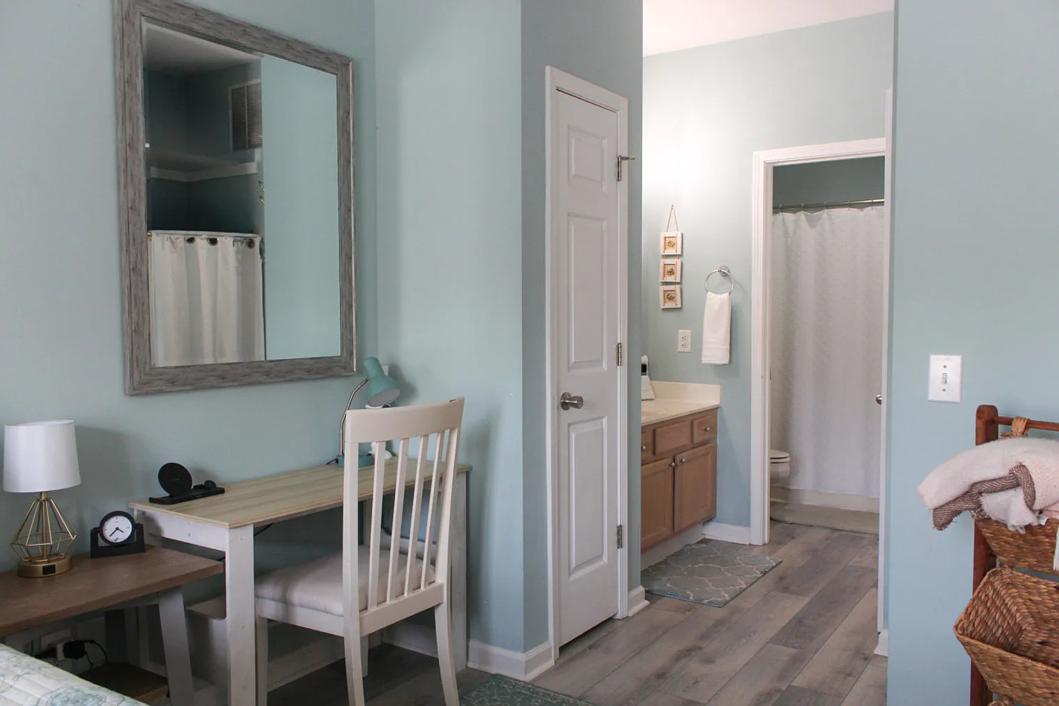 1 bed, 1.0 bath, 430 sqft, $1,293 — Photo 3
