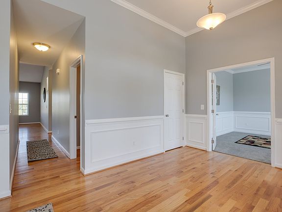 2nd image of 505 Rachel Dr