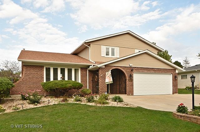 1st image of 15301 Orchard Ln