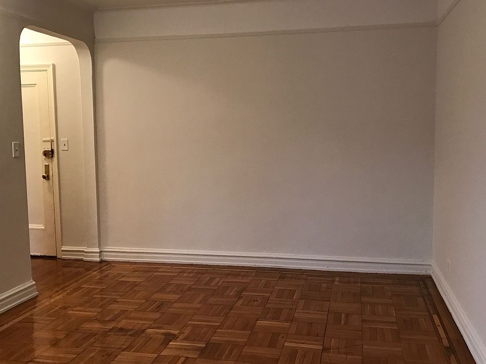 2nd image of 3988 49th St APT 5B