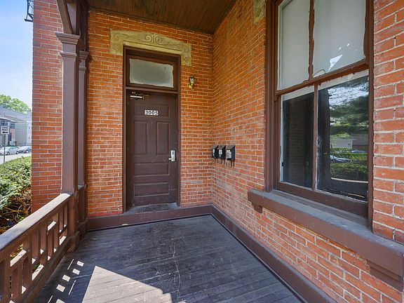 3rd image of 3005 Hackberry St #A2