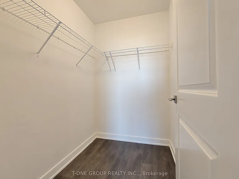 85 Oneida Cres #514 — Photo 12