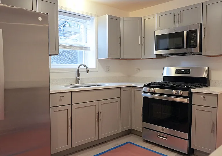 1322 S 51st Ave #1 — Photo 2