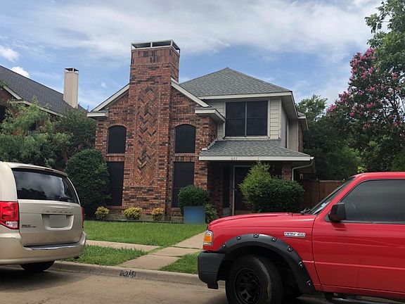 2nd image of 611 Saint Andrews Pl