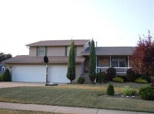 821 Frana Clara St, Louisville, OH 44641