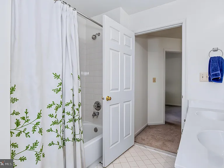 12952 Old Plains Rd — Photo 31