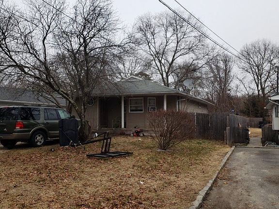 2nd image of 52 Oak Ave