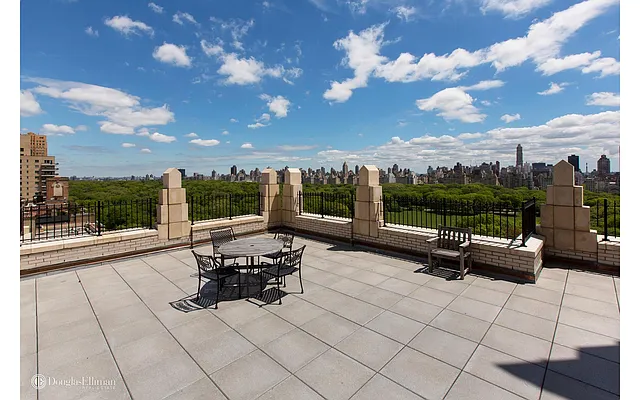 Sold by Douglas Elliman | media 25