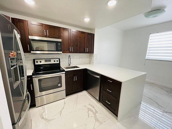 3rd image of 420 E 1st Ave APT 203
