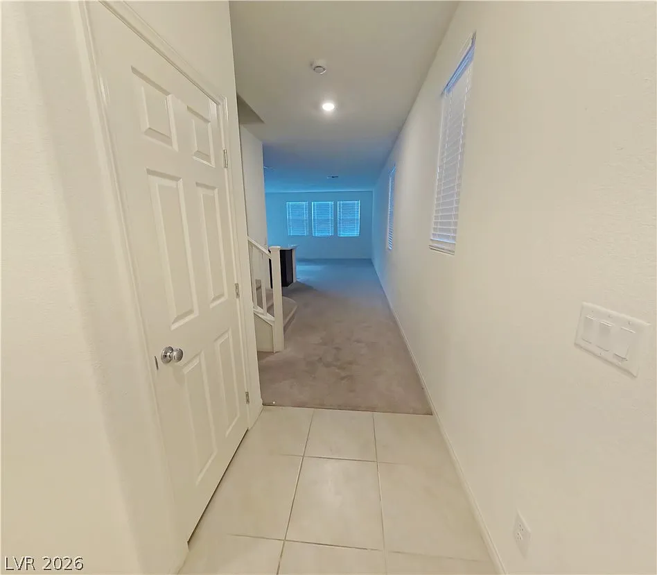 5 bed, 3.0 bath, 2475 sqft, $2,395 — Photo 4