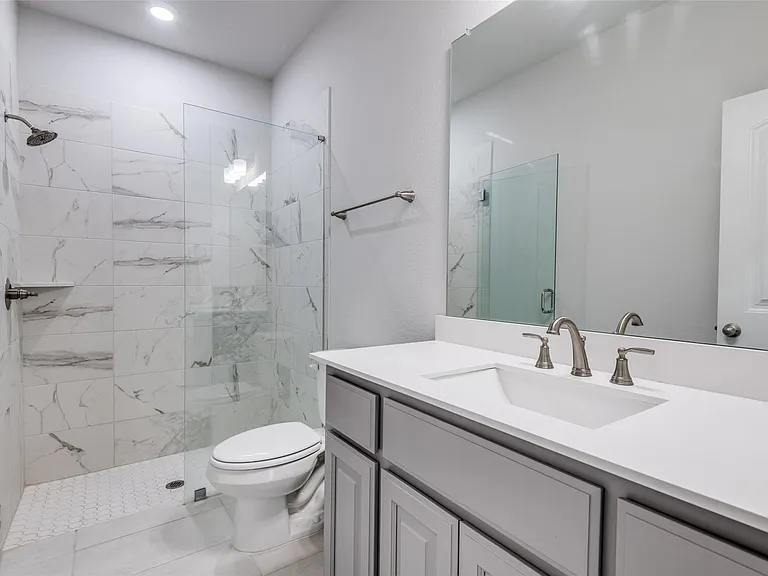 4013 Tamarack Ln — Photo 8