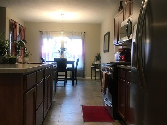 4th image of 2855 Poinciana Dr