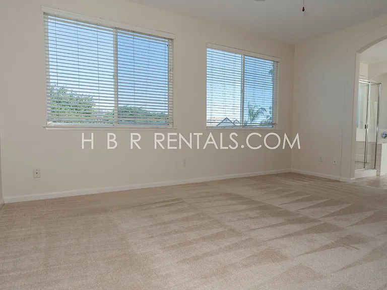 2417 Veneto Ln — Photo 20
