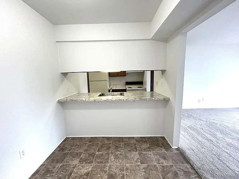 Thornridge Apartments — Photo 74