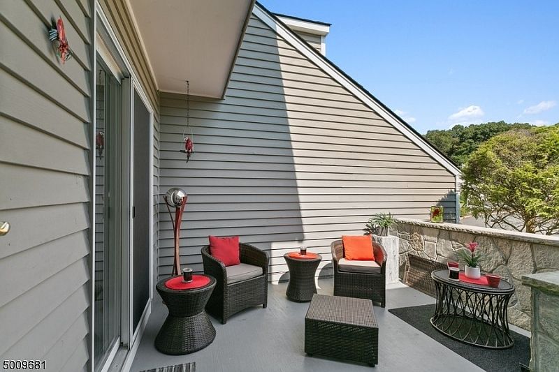 1st image of 63 LAPIS CIR #63