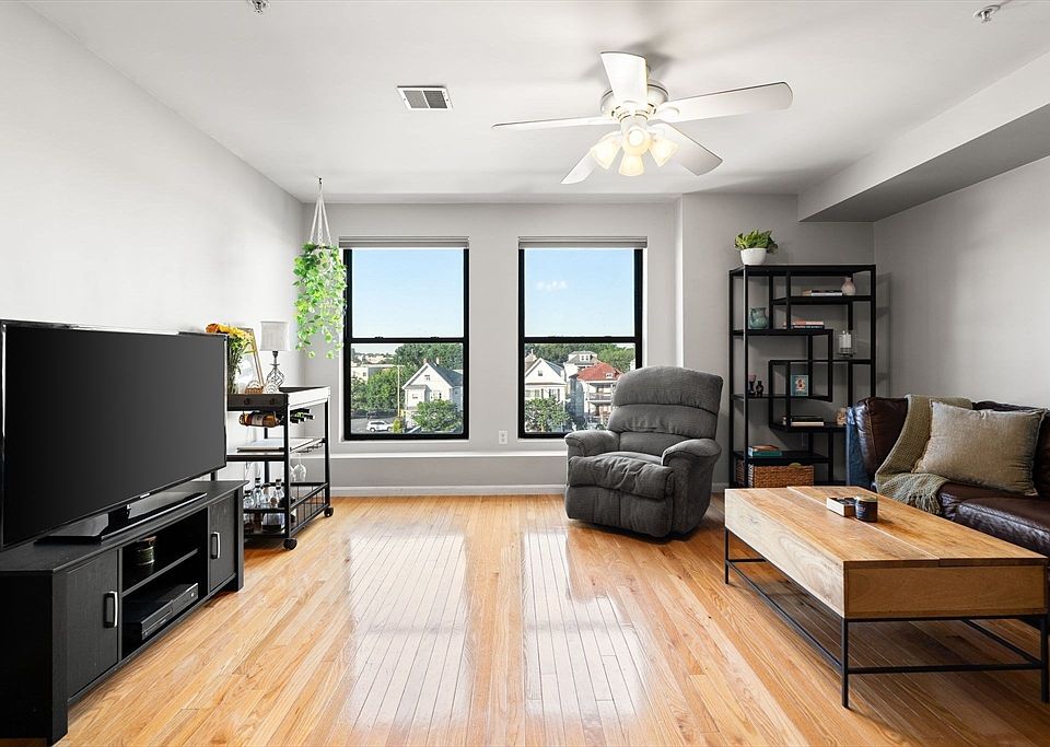 1st image of 58 Almont St APT 12