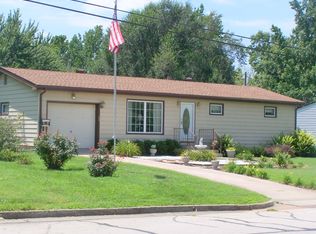 709 W Atlantic St, Nevada, MO 64772