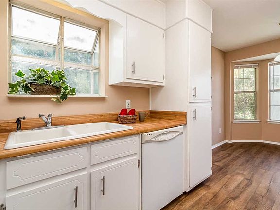 4th image of 1500 Johnson Ave #206