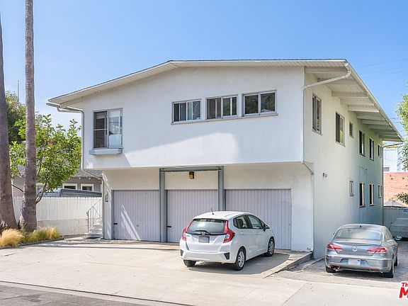 5th image of 2922 2nd St