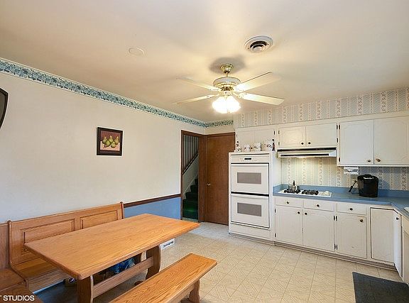 4th image of 742 E 168th Pl