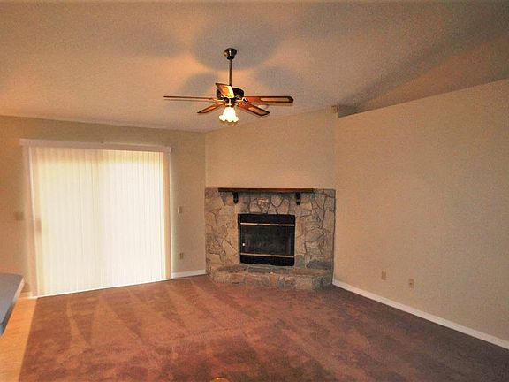 3rd image of 2458 Ambrosia Dr