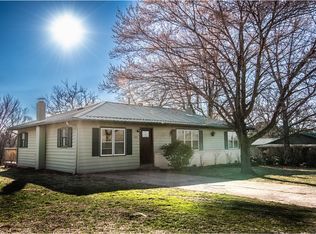 203 1st St W, Omaha, AR 72662