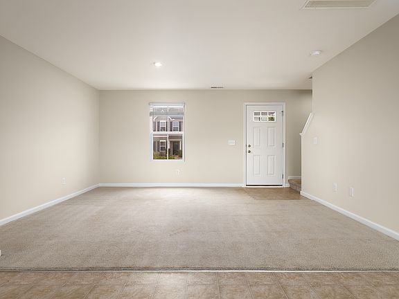 4th image of 320 Maplestead Farms Ct