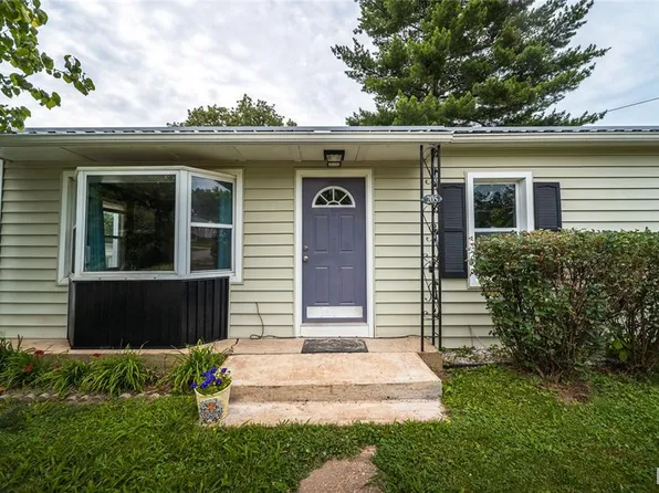 205 Maple St, Dixon, MO 65459