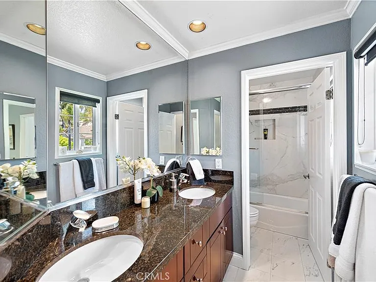 25606 Stratford Pl — Photo 9