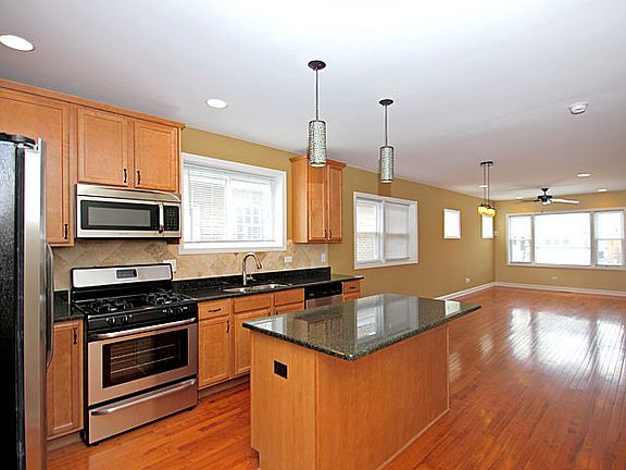 2nd image of 4511 N Merrimac Ave