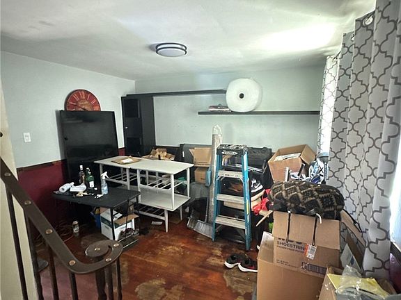 3rd image of 317 Avenue A