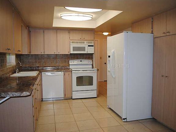 3rd image of 957 Philco Dr