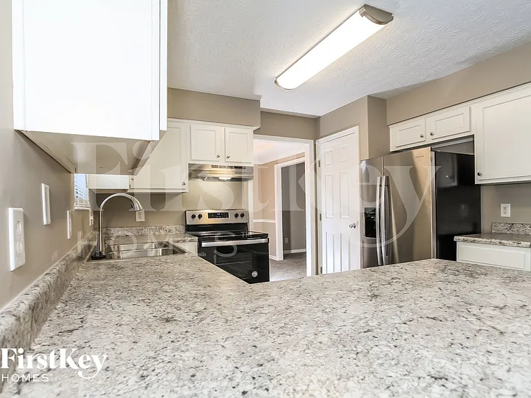 26 Forest Pond Dr — Photo 6