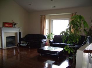 315 Fairway Dr, Farmingdale, NY 11735