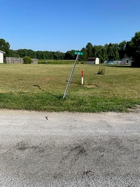 2nd image of Illini Dr