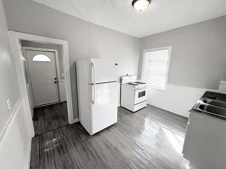 2708 7th Ave — Photo 29