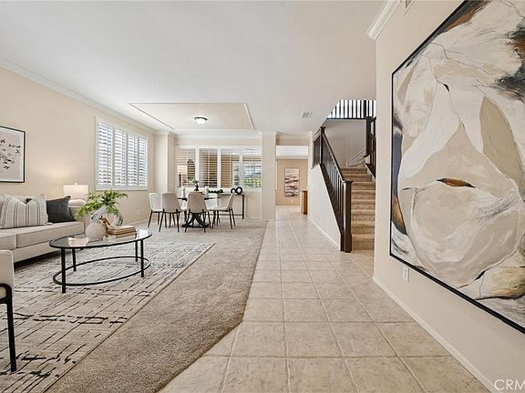 4th image of 25716 Hood Way