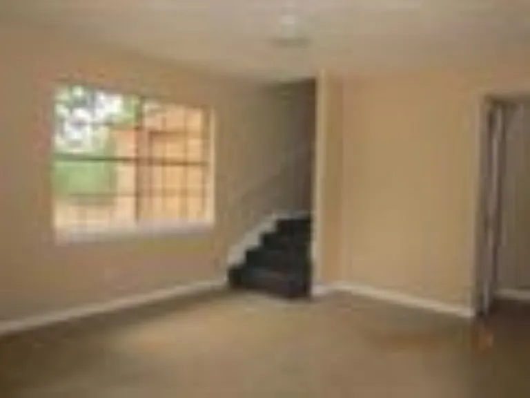 1200 Lake Dr #B — Photo 2