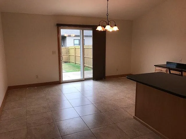 2916 Cronin Dr — Photo 4