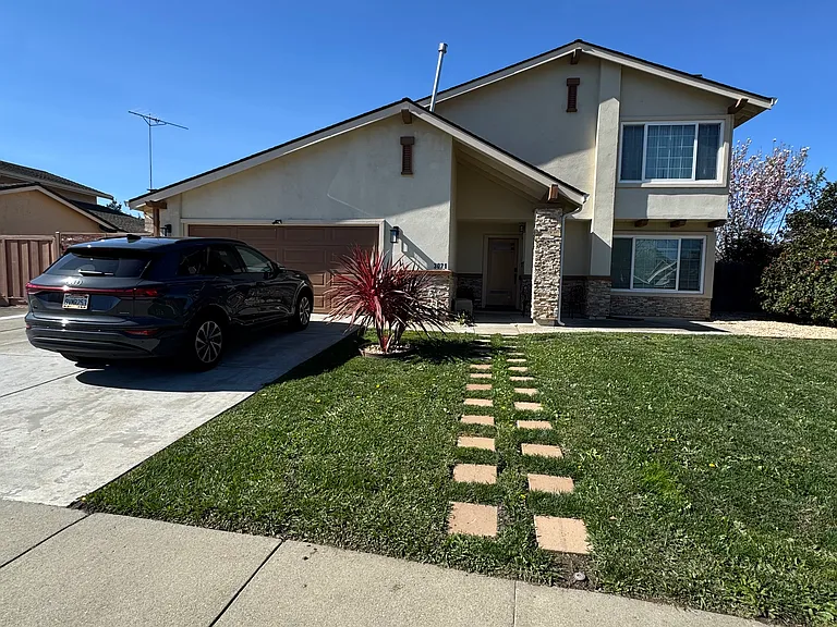 3025 Stonehenge Rd — Photo 1