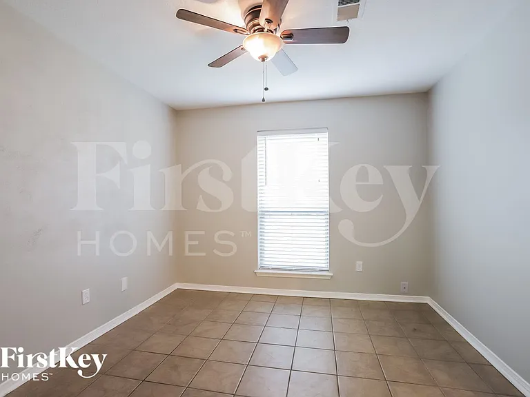 7019 Rosebrook Cir — Photo 5