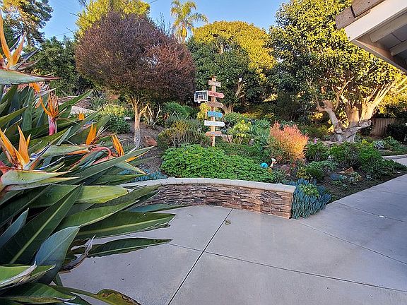 2nd image of 1041 Solana Dr