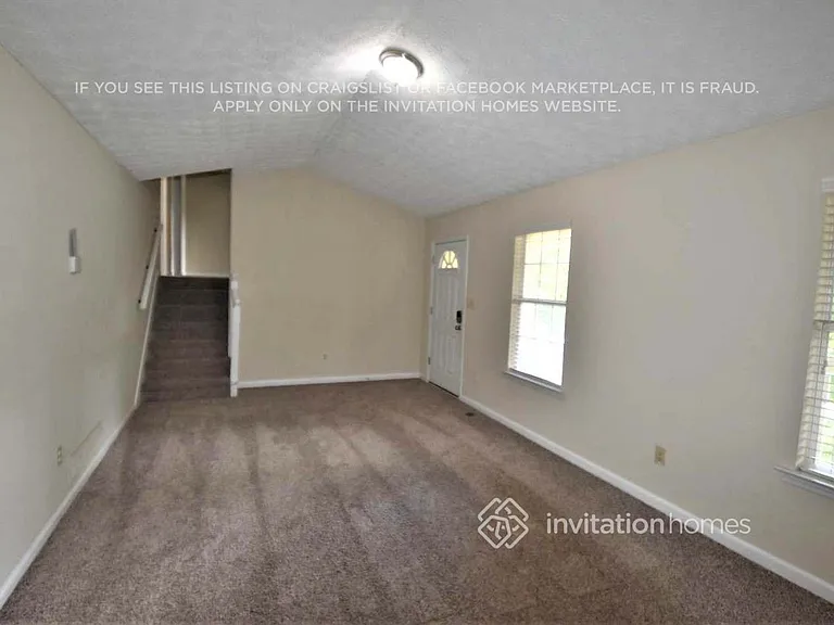 259 Thornbrooke Dr — Photo 2